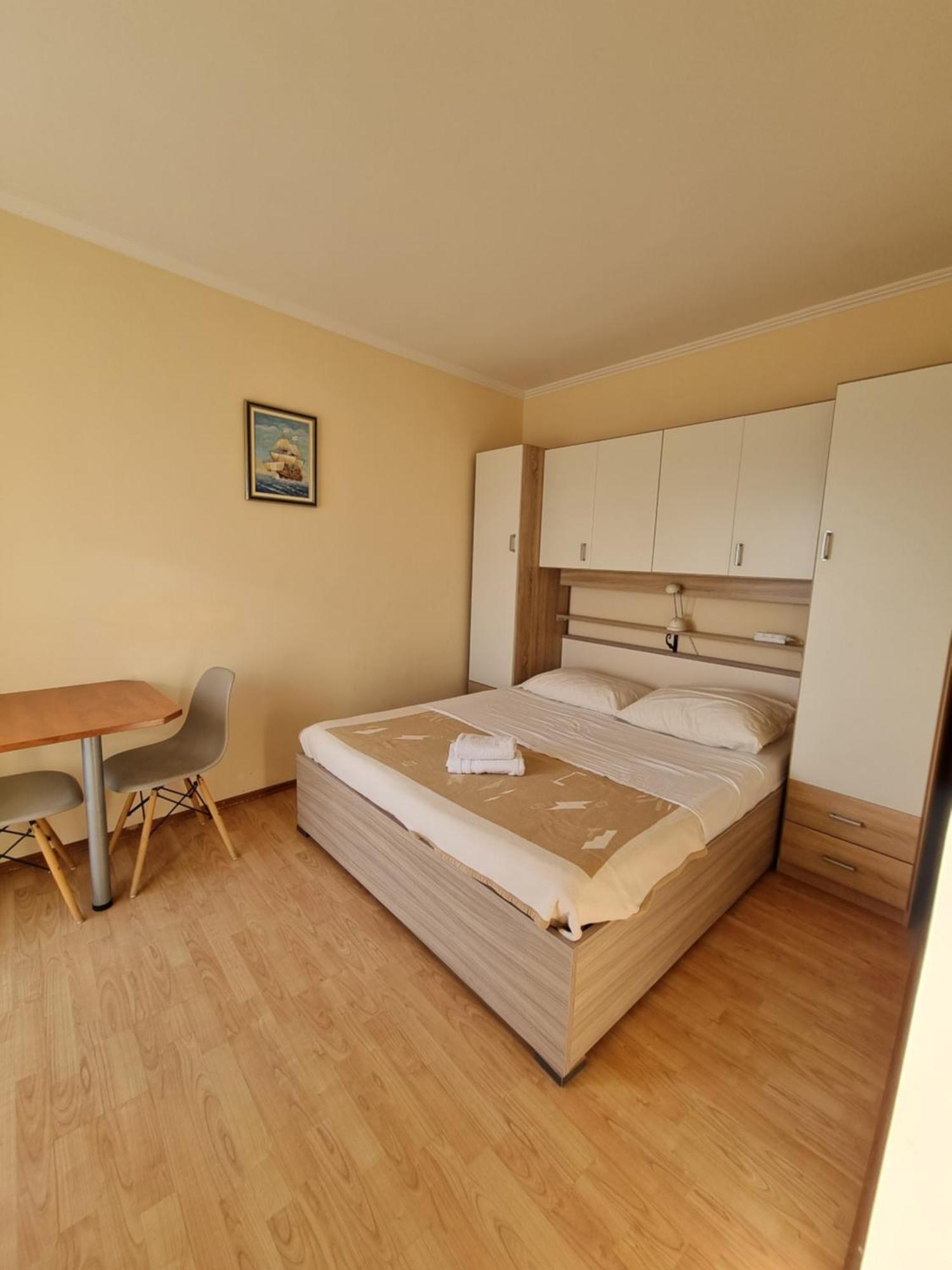 Apartmani Apollo - Drasnice Rom bilde