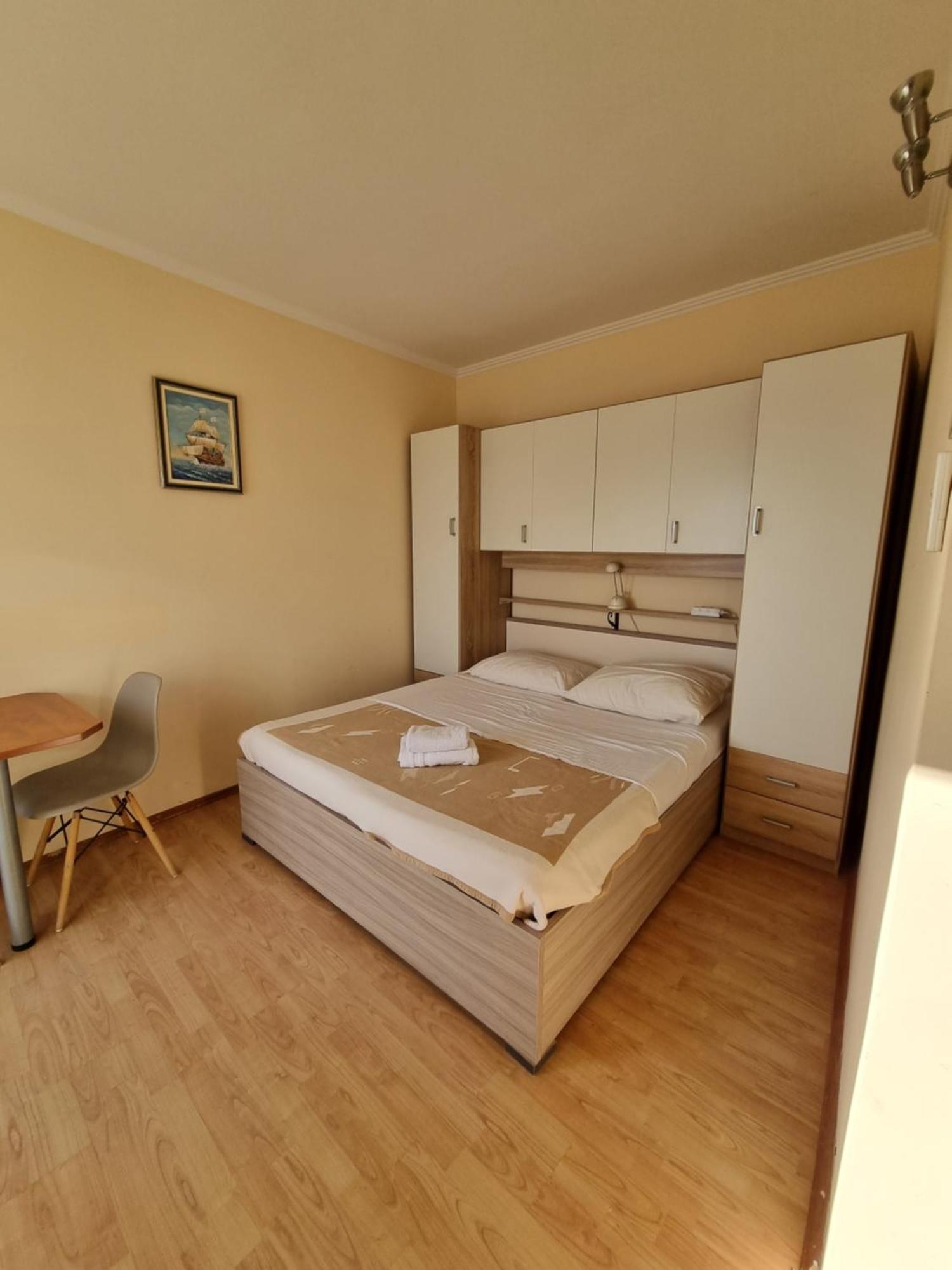 Apartmani Apollo - Drasnice Rom bilde